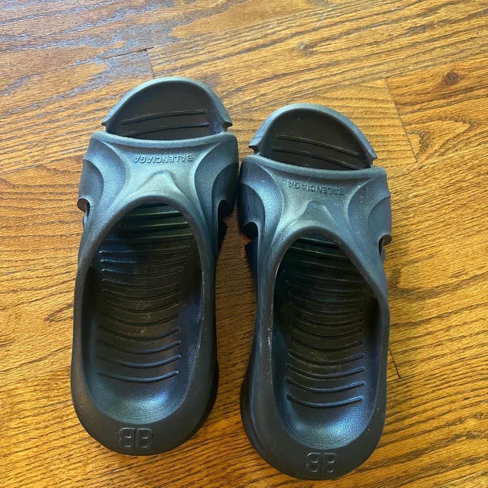 Balenciaga Slides